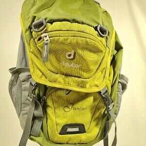 Deuter Junior Backpack Green High Quality Lightweight Hiking Trekking Daypack